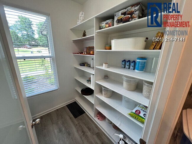 Building Photo - 25 Emma Dr