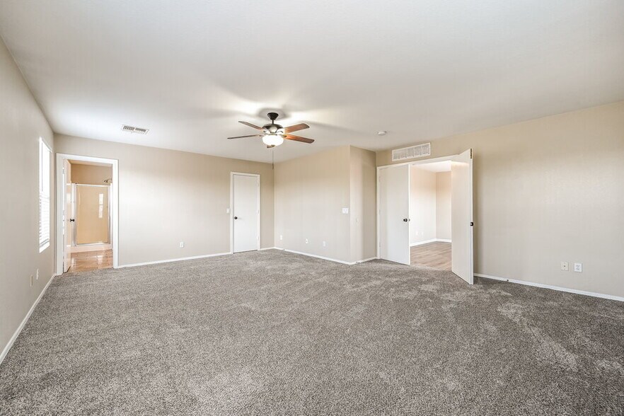 Building Photo - 15331 W Cameron Cir