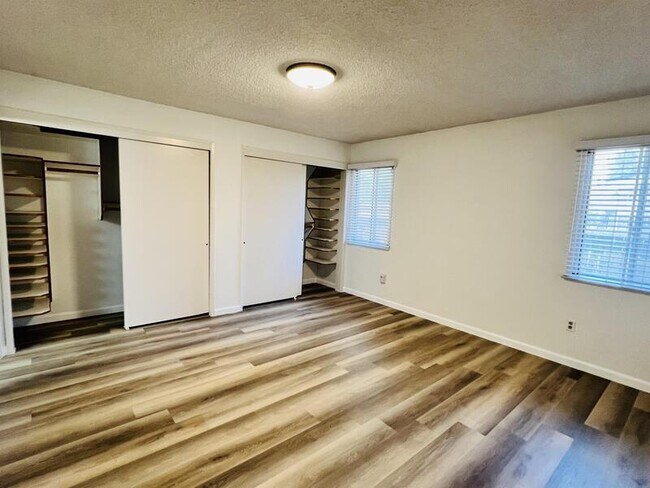 Building Photo - 6212 Friant Dr