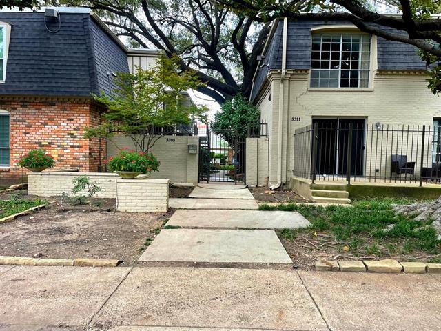 Building Photo - 5311 Fleetwood Oaks Ave