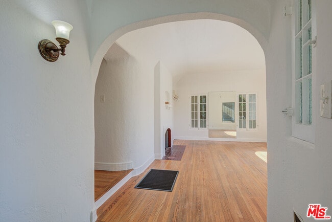 Building Photo - 4427 Finley Ave