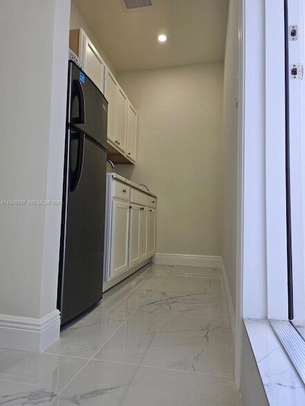 Building Photo - 6140 SW 156th Ct