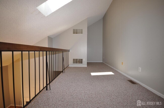 Building Photo - 8020 Tamarron Dr