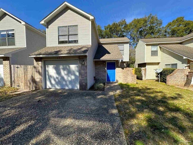 Building Photo - 4675 Calle Ladera