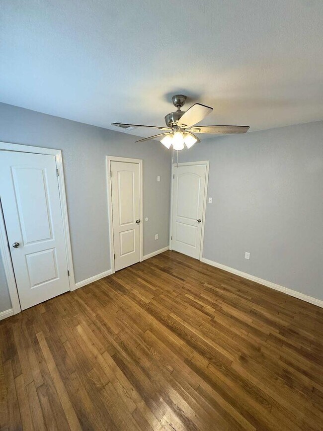 Building Photo - 4000 Austin Ave