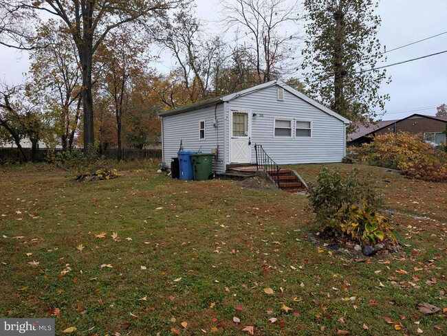 Building Photo - 306 Columbia Blvd