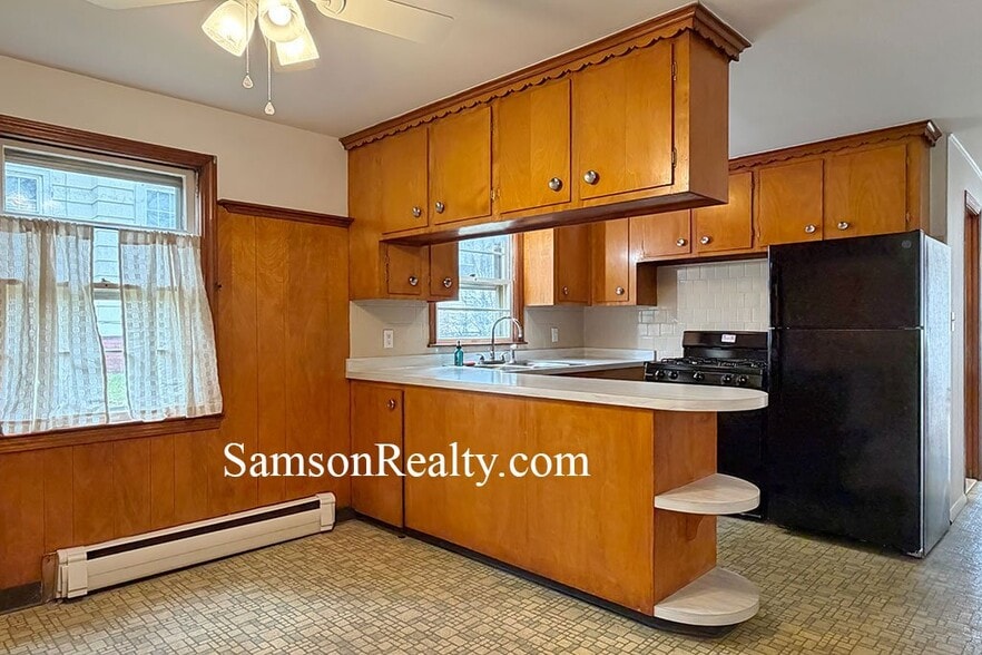 Building Photo - 1189 Smith St