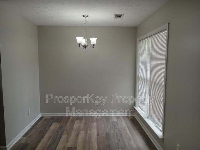 Building Photo - 721 Pine Hill Ct