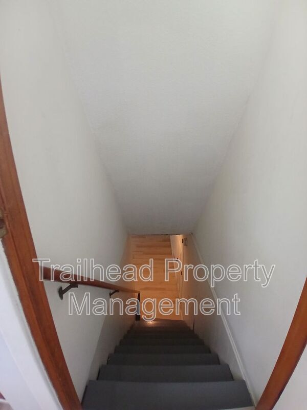 Building Photo - 3412 S Oxford Ave
