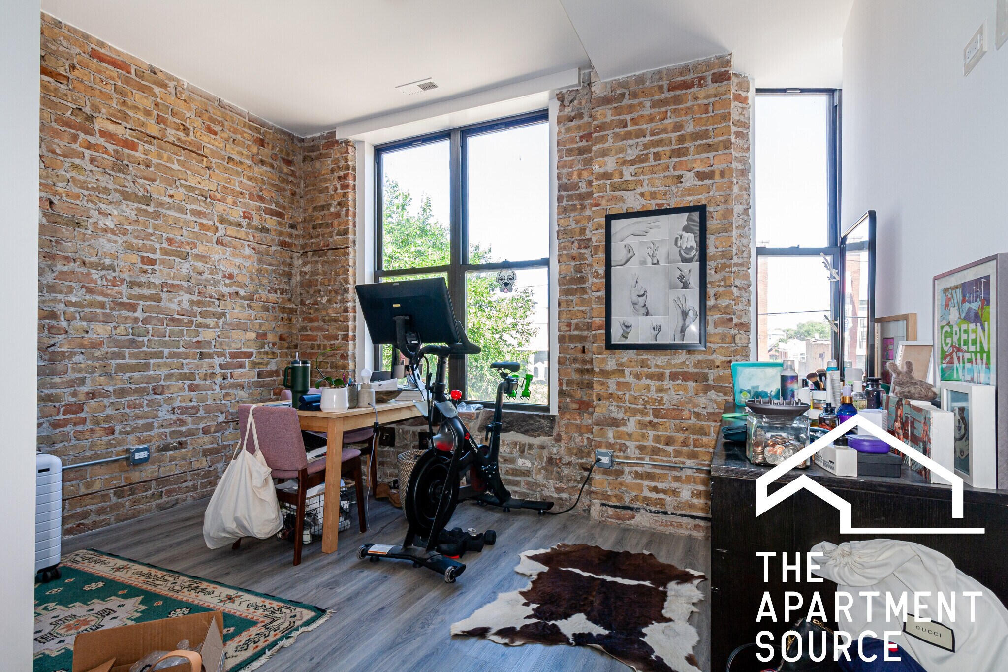 Building Photo - 2743 W Division St