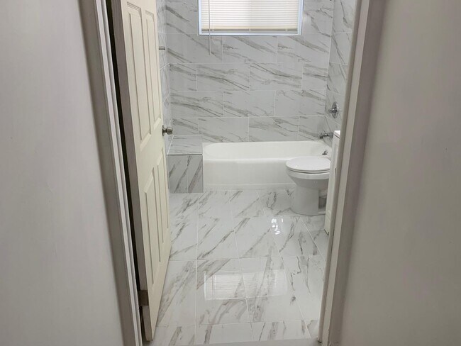 Building Photo - Cozy 3-Bed Home with Spacious Yard in Inkster!