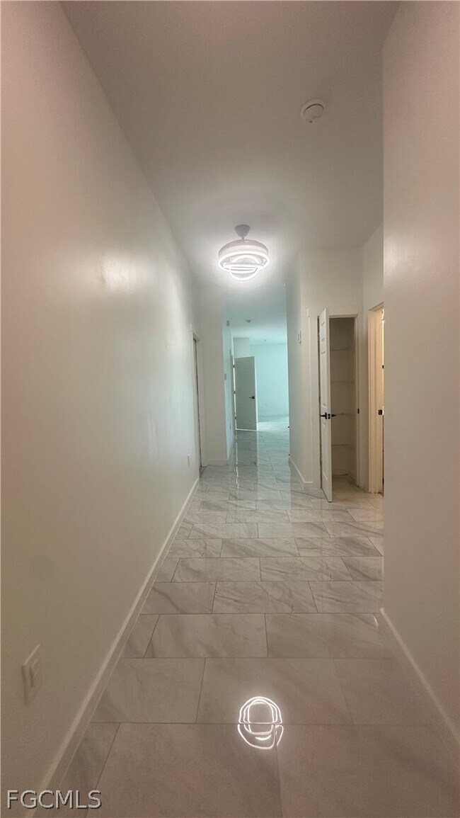 Building Photo - 4734 22nd St SW