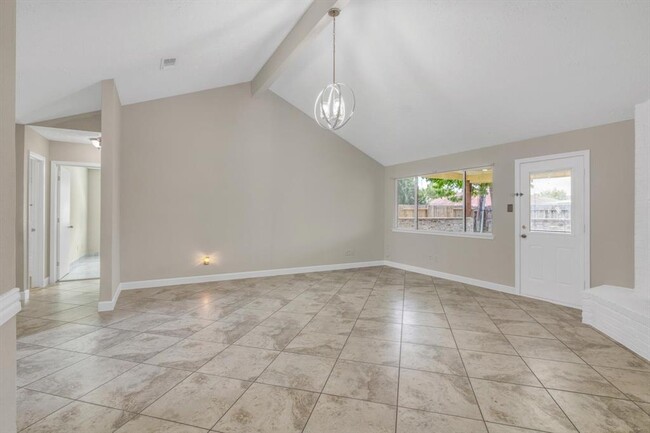 Building Photo - 7431 Ridgeberry Dr