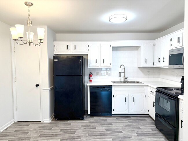 Building Photo - 402 Jack Miller Blvd