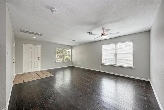 Building Photo - 1302 Casa Blanca Cove