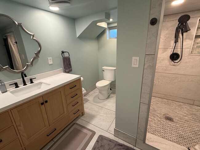 Building Photo - Beautifully remodeled home less than a block from WSU and the McKay Dee surgical center