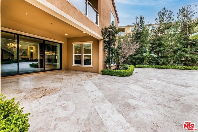 Building Photo - 20430 Aurora Way