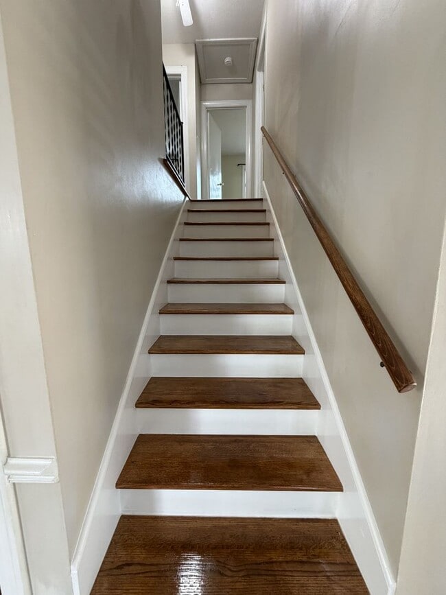 Building Photo - RENTAL HOME 3BD/2.5BTH