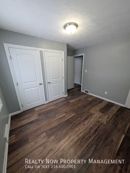 Building Photo - 15709 Northwood Ave