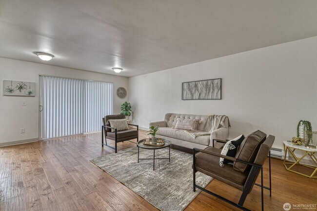 Building Photo - Union Bay Condo 2 bed/1 bath