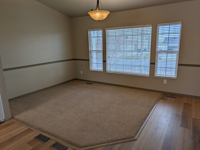 Building Photo - Great home in an amazing location!!