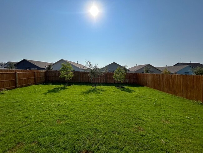 Building Photo - *MOVE IN SPECIAL* Modern 4-Bedroom Living with Community Pool Access!