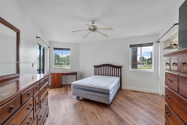 Building Photo - 9599 Weldon Cir