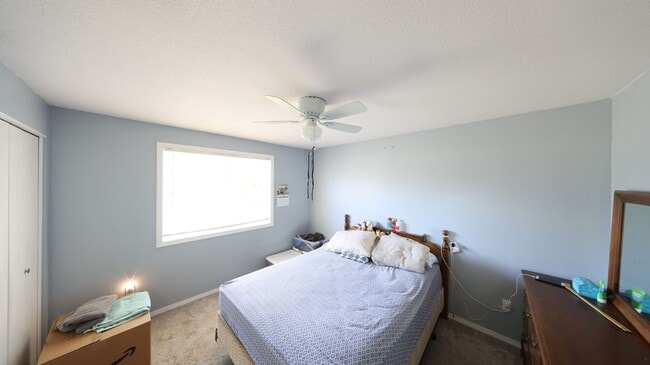 Building Photo - 3 Bed 2 Bath - Ideal Location - Pet Friendly - NAS Whidbey