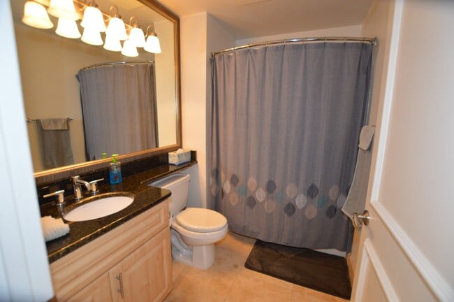 Building Photo - Meridian - Top-Floor 1 Bedroom | 1 Bath with City Views