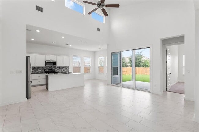 Building Photo - 7201 Garnet Mill Ln