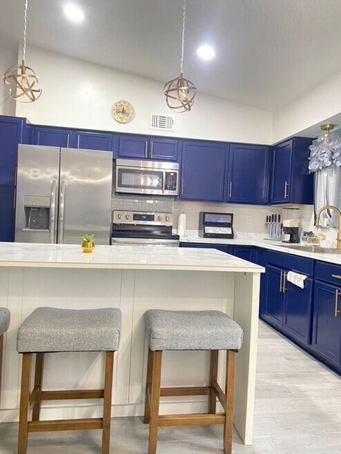 Building Photo - 622 Tejon Ave SW