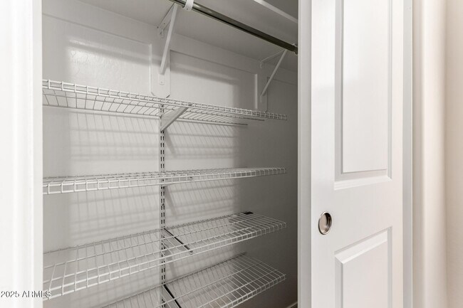 Building Photo - 1925 W Pima Ave