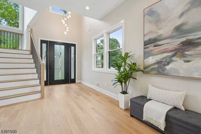 Building Photo - 15 Lake Rd