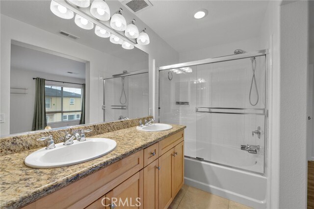 Building Photo - 8620 Belford Ave