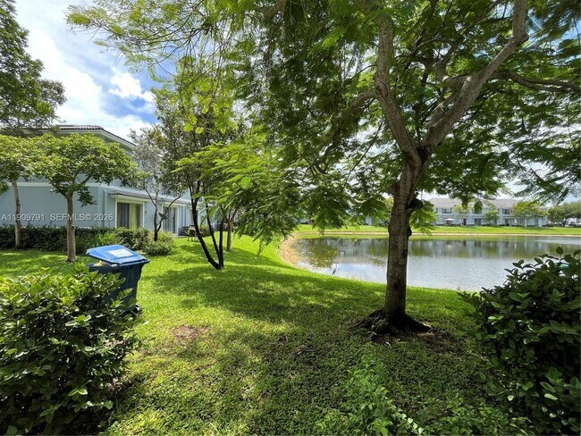 Building Photo - 3416 NW 14th Ct