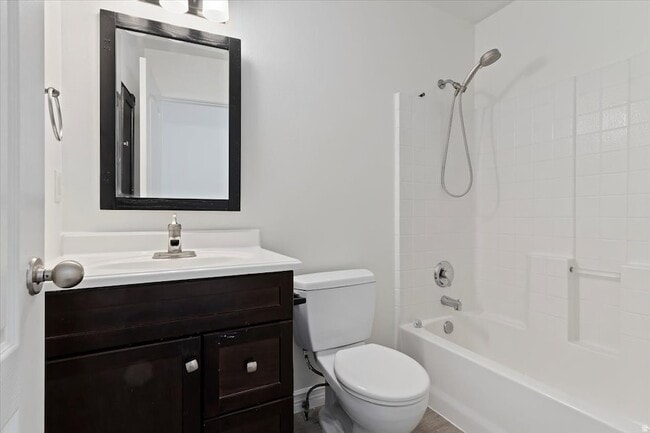 Building Photo - 13867 Mary Loraine Cir