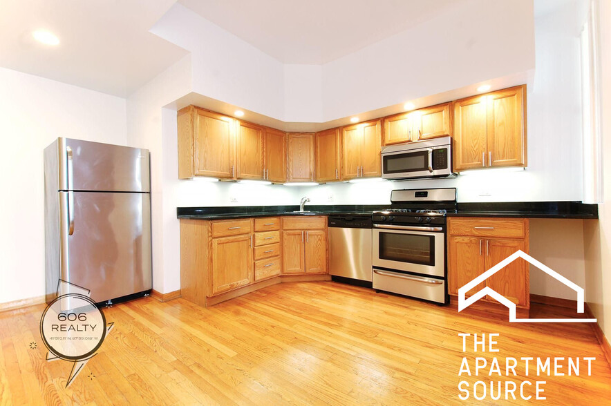 Primary Photo - 3409 W Parker Ave