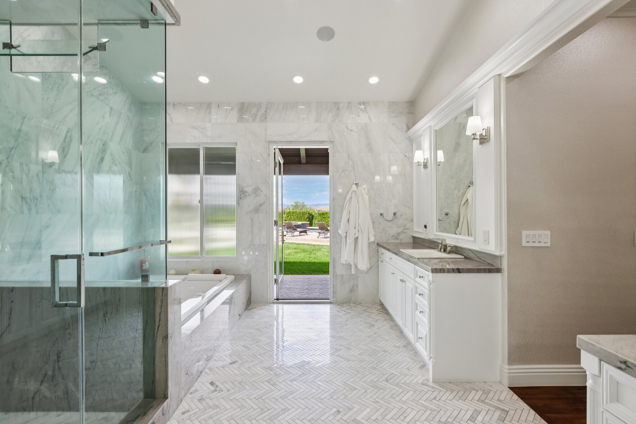 Building Photo - 27048 Triumph Ave