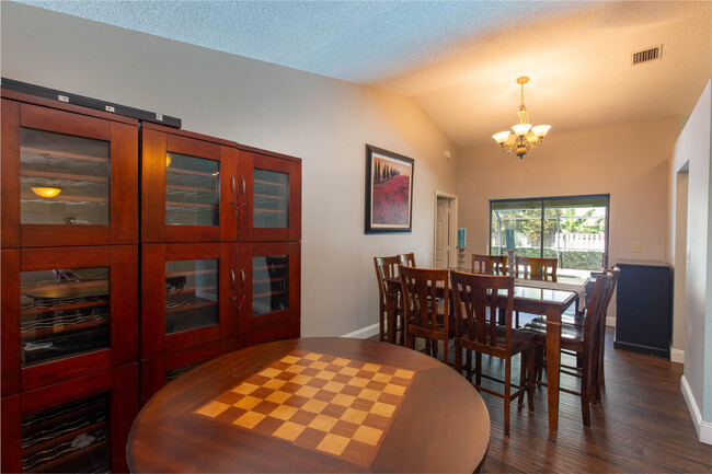 Building Photo - 1123 Northumberland Ct