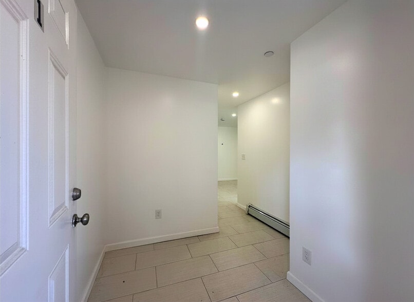 Building Photo - 44 Farrington St
