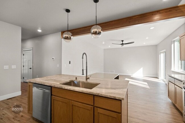 Building Photo - NEW CONSTRUCTION HOME WITH A 4 CAR GARAGE!!