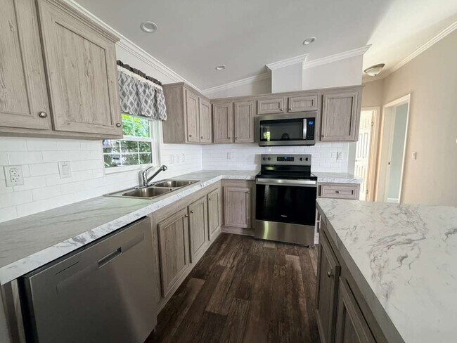 Building Photo - 3447 SW 50th Ln