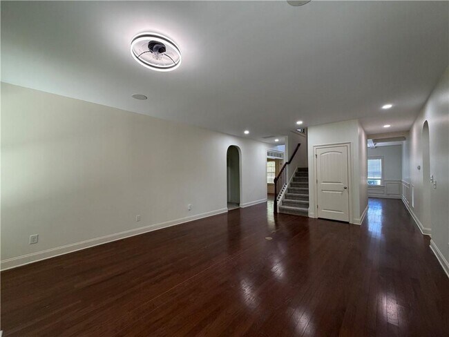 Building Photo - 4805 Carriage Bridge Ln