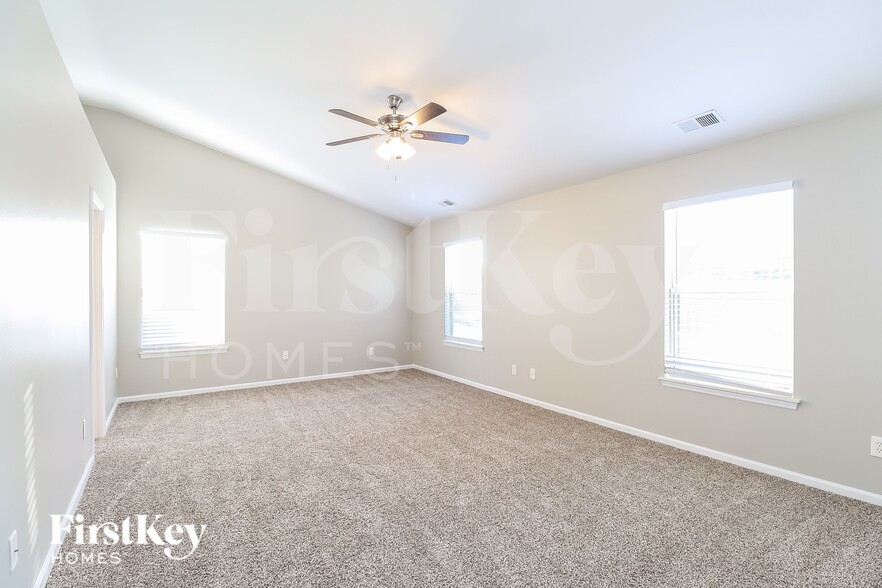 Building Photo - 13505 Walkers Creek Dr