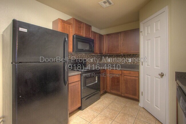 Building Photo - 5807 N 34th St
