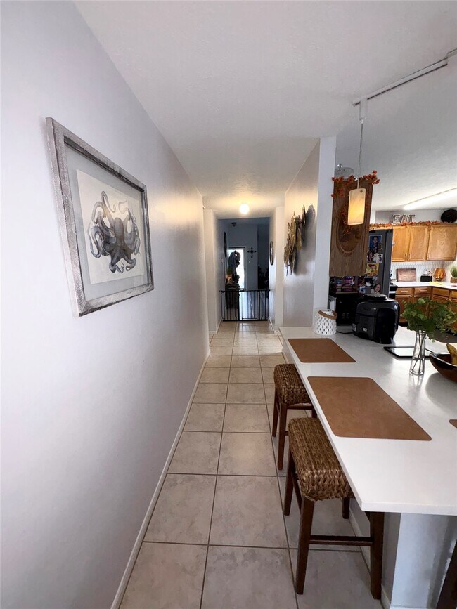 Building Photo - 4325 Spoonbill Dr