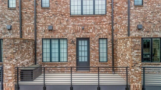 Building Photo - 267 Castleberry Station Dr SW