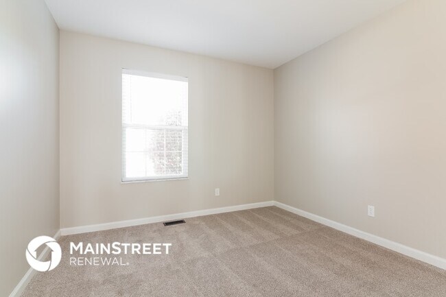 Building Photo - 3064 Laurel Village Cir