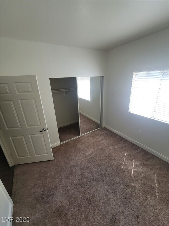 Building Photo - 5250 S Rainbow Blvd