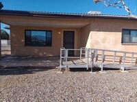 Building Photo - 3 Bedroom, 2 Bathroom Home! Schedule a Showing Soon!